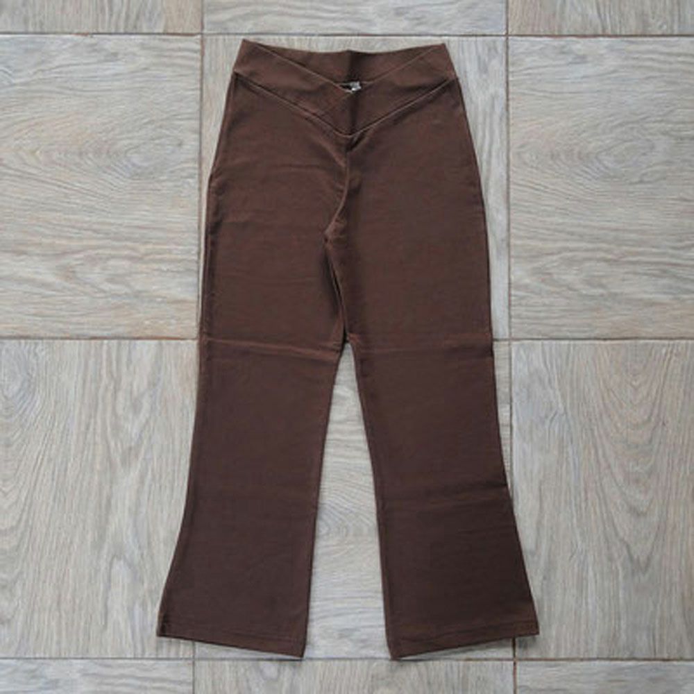 ダークブラウン