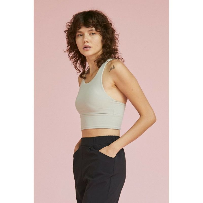 Julier（ジュリエ）】YOGA FITショートトップス/パット付き｜LITHEE