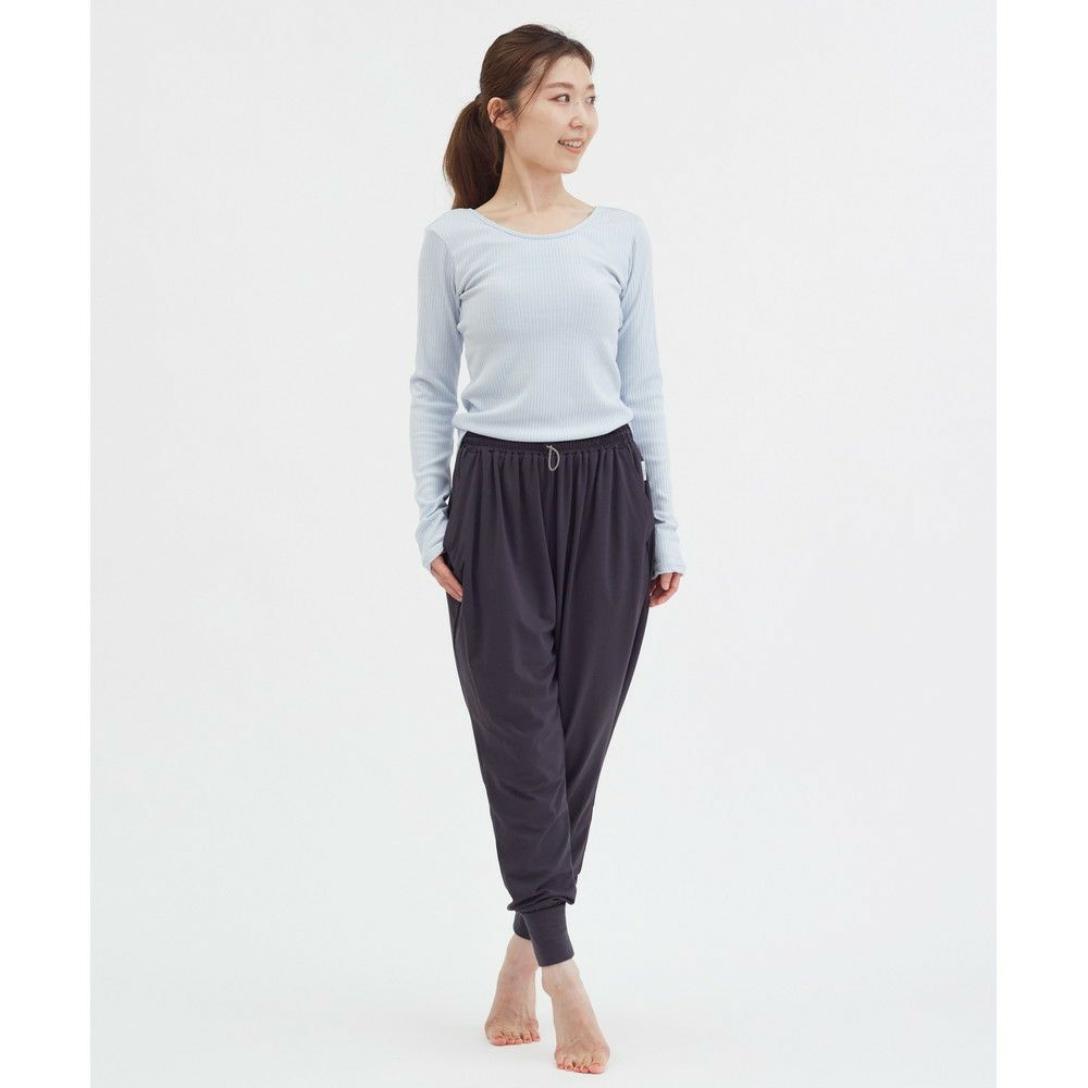 【新品未使用】Julier リブロングスリーブプルオーバー/パット付き リブロングスリーブプルオーバー/パット付き｜BIGI online store