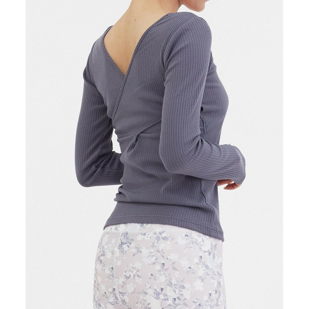 【新品未使用】Julier リブロングスリーブプルオーバー/パット付き SALE】【Julier（ジュリエ）】【定番】リブロングスリーブプルオーバー