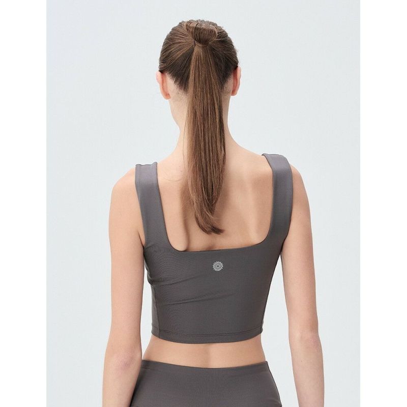 easyoga 美品　Uシェイプスムースクロップドタンク／カーキ ≪残りSのみ≫【easyoga（イージーヨガ）】Uシェイプスムース