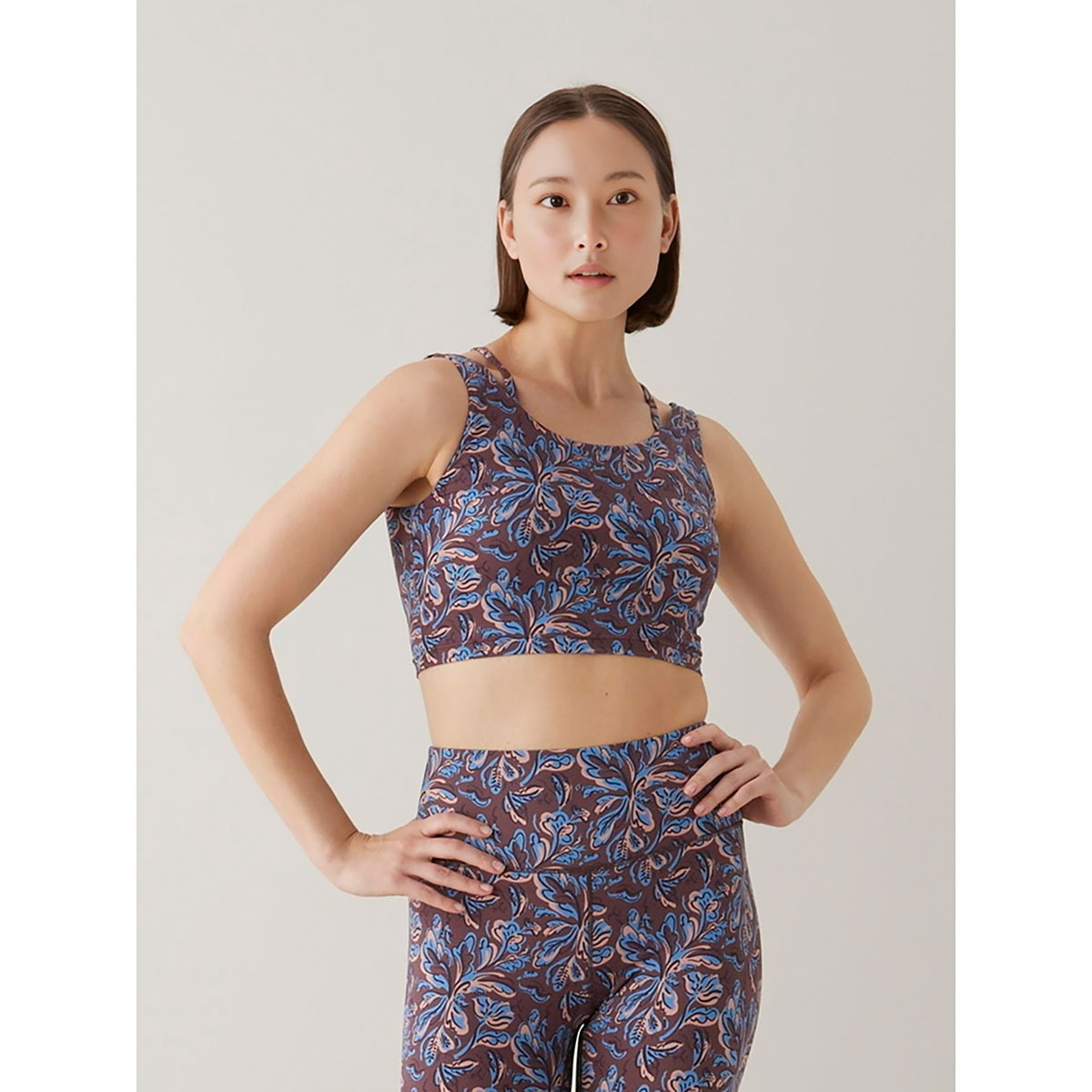 アズティックブラウン